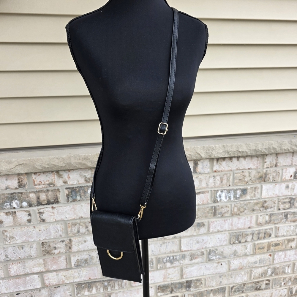 Jen & Co Black Touchscreen Phone Crossbody Bag NWOT